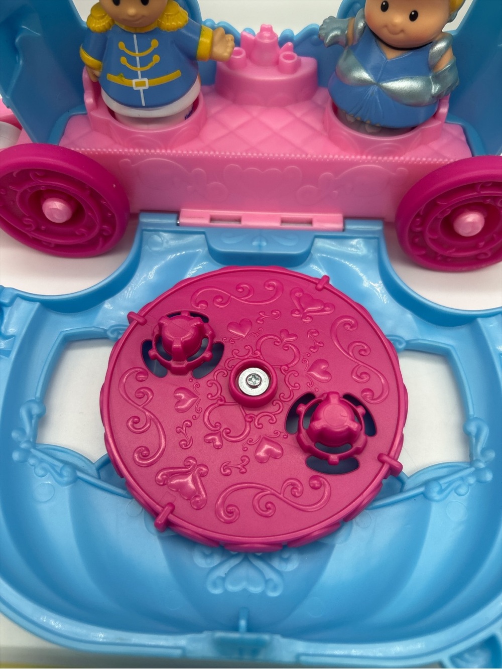 Fisher-Price Little People Disney Princess Cinderella’s Dancing Carriage Coach - Picture 7 of 13